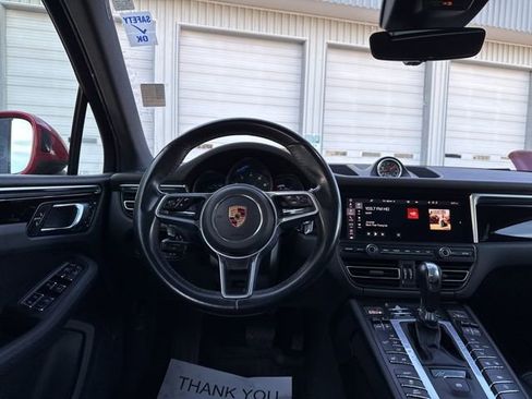 Used 2020 Porsche Macan image 22