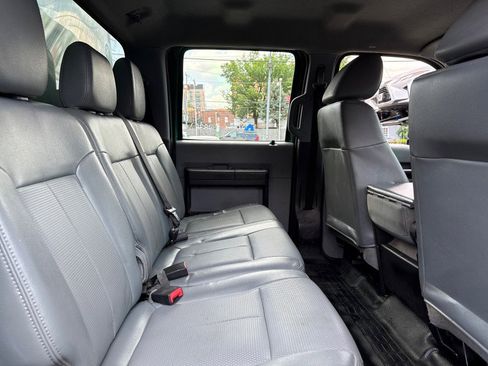 Used 2016 Ford F550 2WD Crew Cab Super Duty image 28