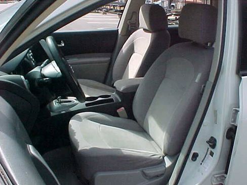 Used 2009 Nissan Rogue S AWD/4WD image 14