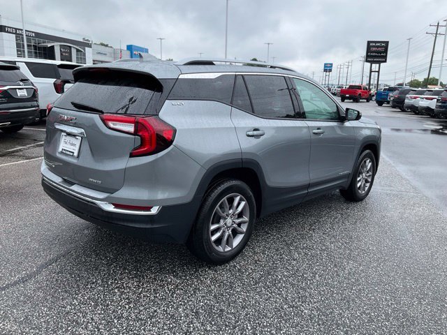 Used 2024 GMC Terrain SLT AWD/4WD image 25