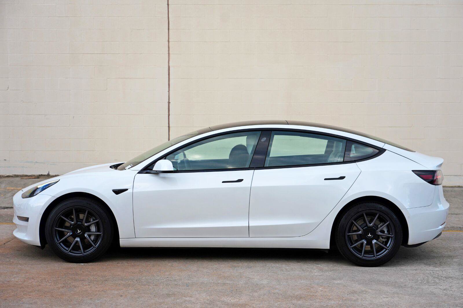 Used 2021 Tesla Model 3 Standard Range Plus RWD image 49