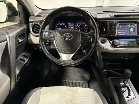Used 2018 Toyota RAV4 XLE w/ Plus Extra Value Package AWD/4WD image 11