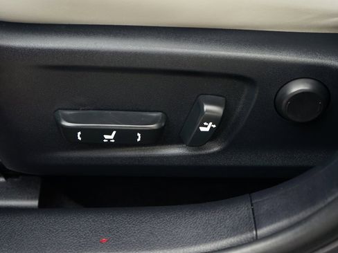 Used 2014 Lexus IS 350 image 19