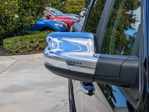 Used 2019 RAM 1500 Laramie RWD image 8
