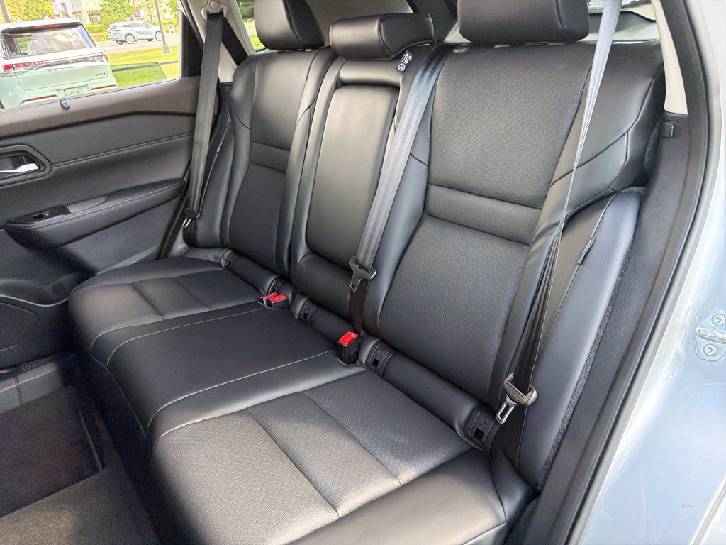 Used 2023 Nissan Rogue SV w/ SV Premium B Package FWD image 32