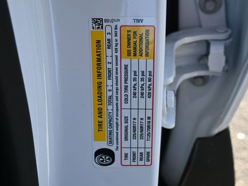 Used 2024 Chevrolet Trax LT image 29