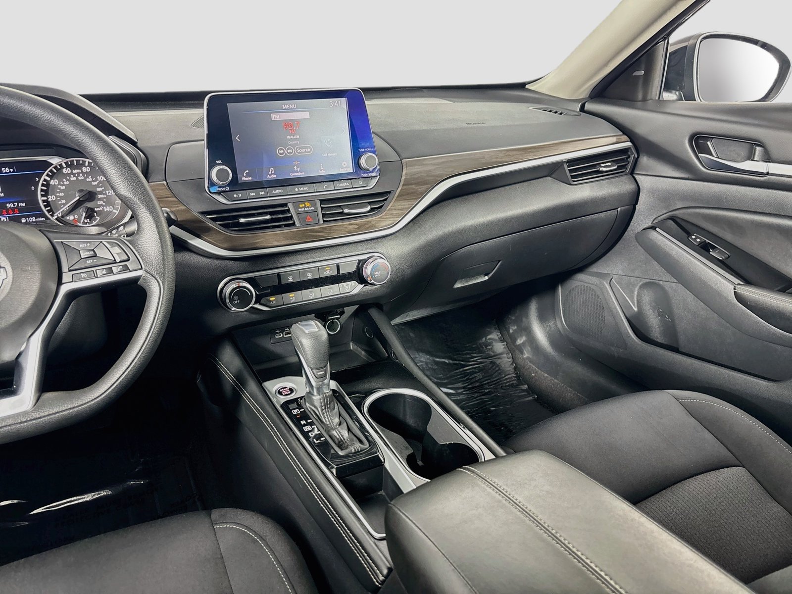 Used 2023 Nissan Altima 2.5 SV FWD image 21