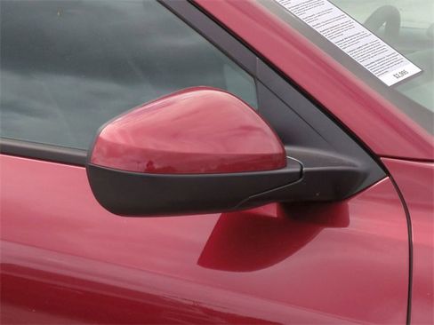 Certified 2025 Chevrolet Trax LT image 12