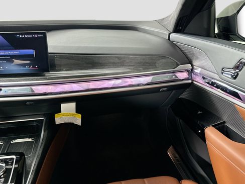 New 2025 BMW 740i xDrive w/ Executive Package image 27