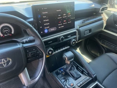 Used 2024 Toyota Tacoma Limited w/ Limited Package (LT) AWD/4WD image 26