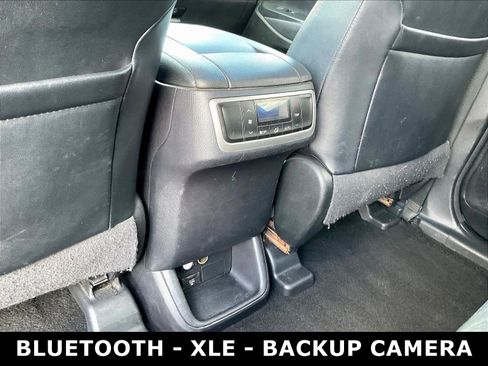 Used 2015 Toyota Highlander XLE FWD image 10
