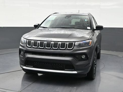 Used 2023 Jeep Compass Limited AWD/4WD image 8