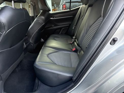 Used 2021 Toyota Camry SE image 27