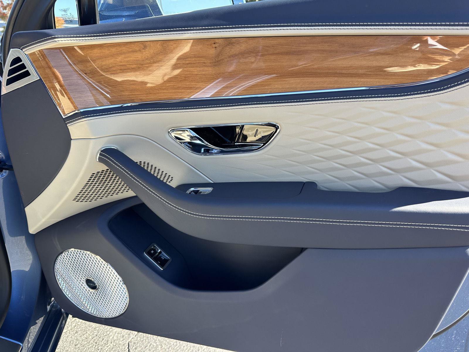New 2027 Bentley Flying Spur AWD/4WD image 20