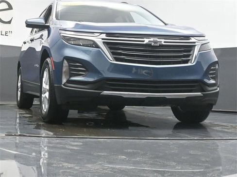 Used 2024 Chevrolet Equinox LT image 3