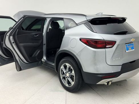 Certified 2023 Chevrolet Blazer LT w/ Convenience Package image 12