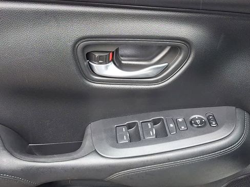 Certified 2024 Honda HR-V LX image 10