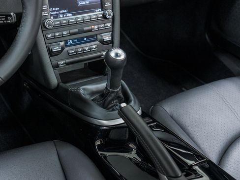 Used 2012 Porsche 911 Carrera Black Edition image 25