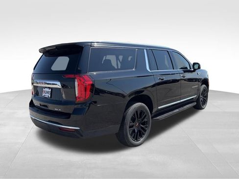 Used 2023 GMC Yukon XL SLT w/ SLT Luxury Package AWD/4WD image 12