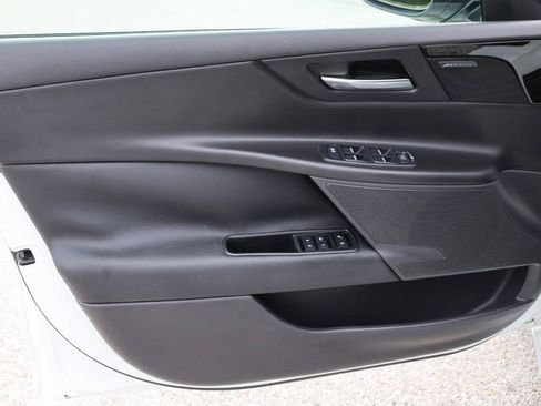 Used 2018 Jaguar XE Premium AWD/4WD image 12