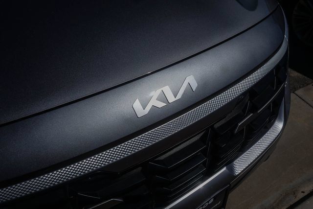 Certified 2026 Kia Seltos LX FWD image 4