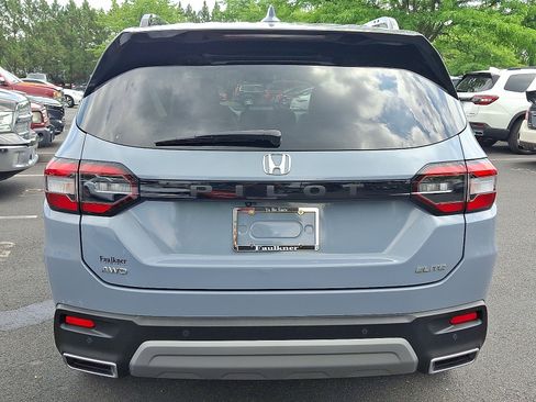 Certified 2024 Honda Pilot Elite image 5