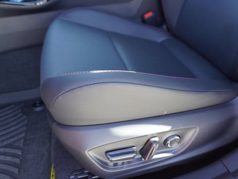 New 2026 Toyota Prius Plug-In Hybrid FWD image 15
