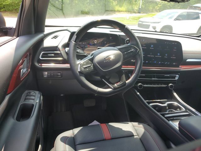 New 2026 Chevrolet Traverse RS w/ LPO, Floor Liner Package FWD image 11