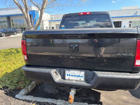 Used 2017 RAM 1500 Express w/ Black Ram 1500 Express Group image 9