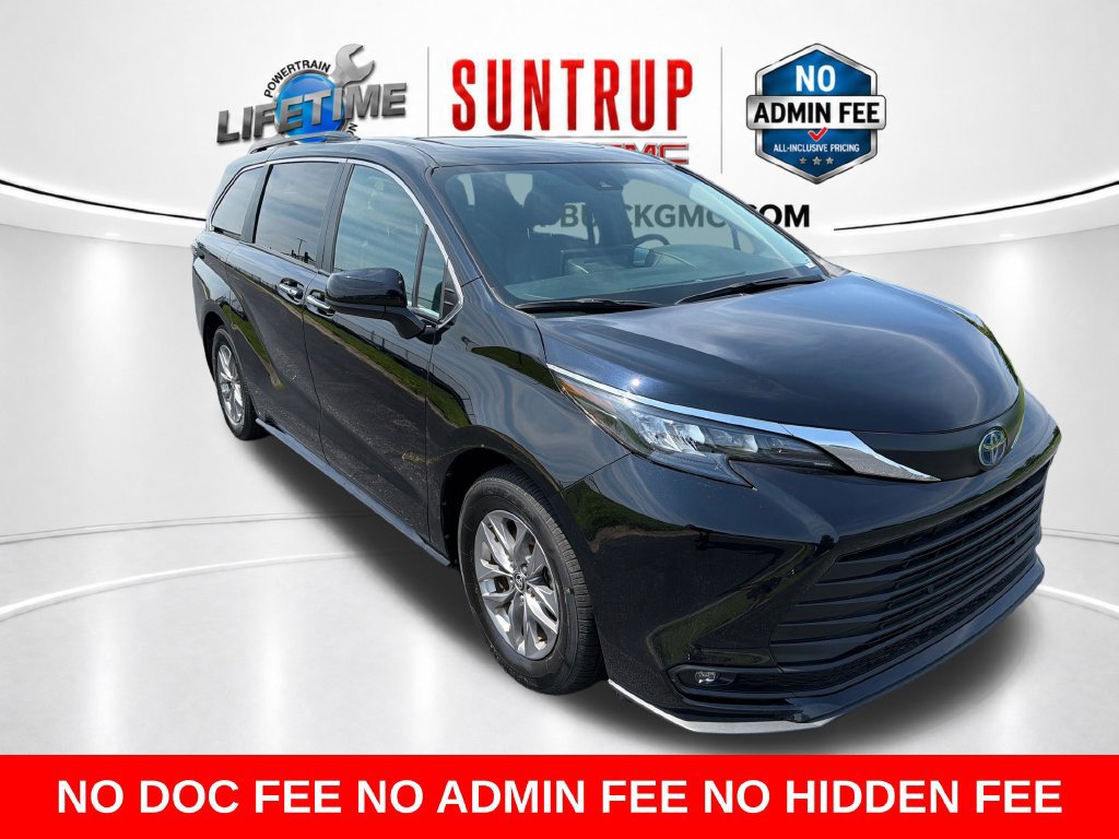 Used 2025 Toyota Sienna XLE FWD image 9