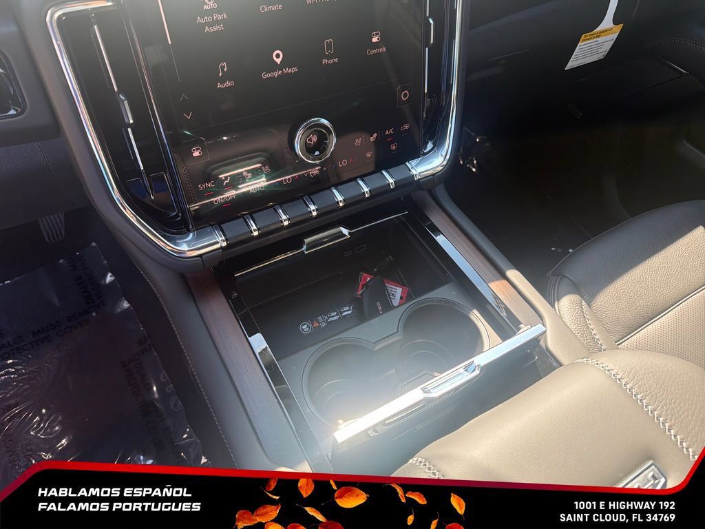 New 2026 GMC Yukon Denali w/ Denali Reserve Package AWD/4WD image 24
