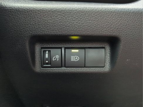 Used 2022 Toyota RAV4 XLE image 17