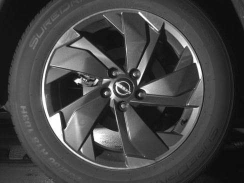 Used 2025 Nissan Rogue SV image 15