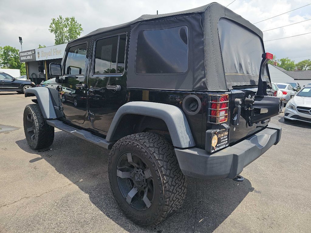 Used 2014 Jeep Wrangler Unlimited Rubicon w/ Connectivity Group AWD/4WD image 14