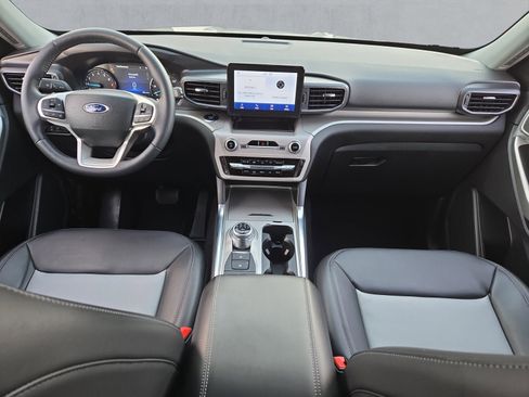 Certified 2023 Ford Explorer XLT w/ Equipment Group 202A image 9