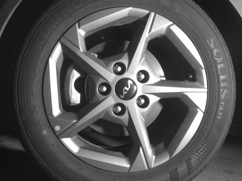 Used 2025 Kia K4 FWD image 11
