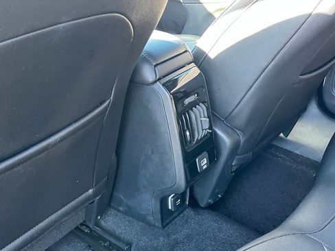 Used 2025 Jeep Compass Limited image 24