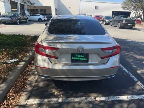 Used 2018 Honda Accord LX image 6