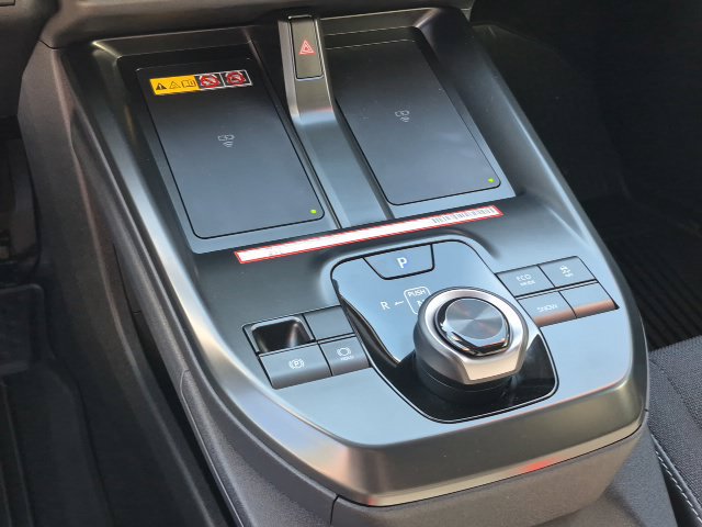 Used 2026 Toyota C-HR AWD/4WD image 12