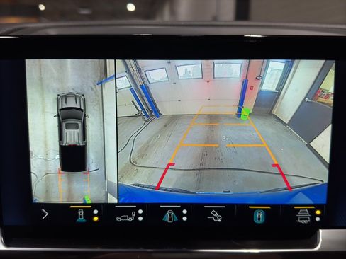 Used 2022 Chevrolet Silverado 1500 RST w/ Convenience Package II image 31