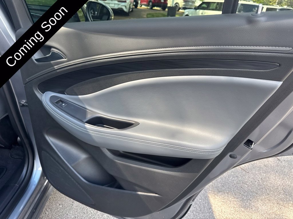Used 2020 Buick Envision Essence w/ Experience Buick Package FWD image 16