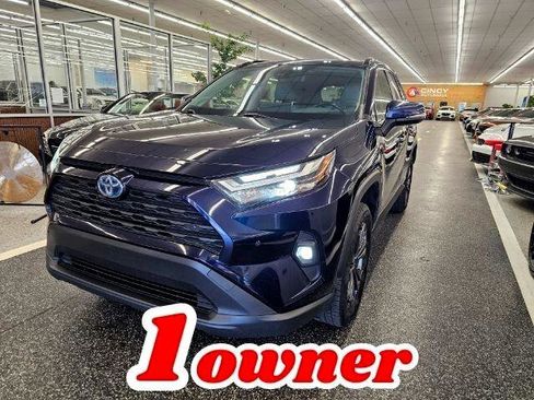 Used 2022 Toyota RAV4 XLE Premium image 1