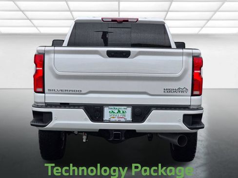 Used 2025 Chevrolet Silverado 2500 High Country w/ High Country Premium Package AWD/4WD image 17
