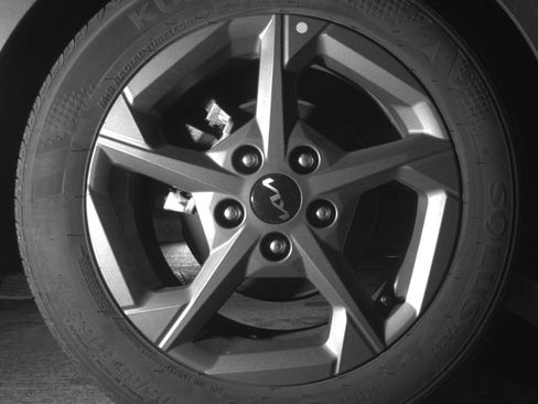 Used 2025 Kia K4 LXS image 15