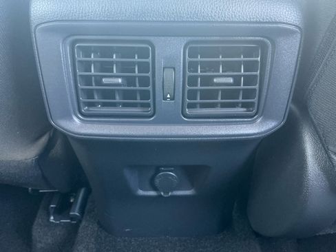 Used 2024 Toyota RAV4 LE AWD/4WD image 31