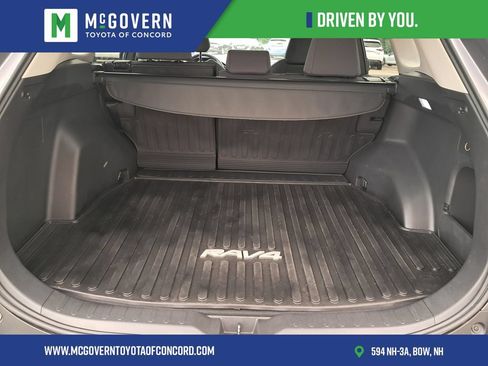Used 2024 Toyota RAV4 XLE w/ Convenience Package AWD/4WD image 6