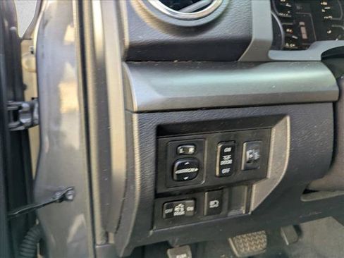 Used 2018 Toyota Tundra SR5 image 13