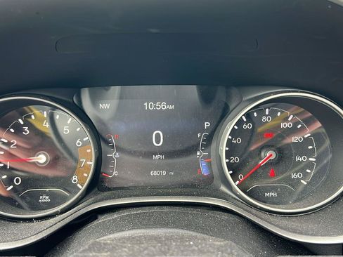 Used 2021 Jeep Compass Latitude image 10