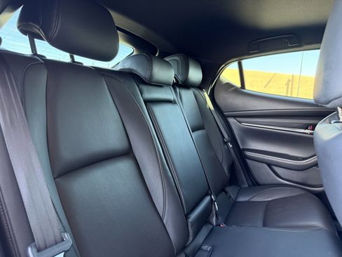 Used 2022 MAZDA MAZDA3 s image 37