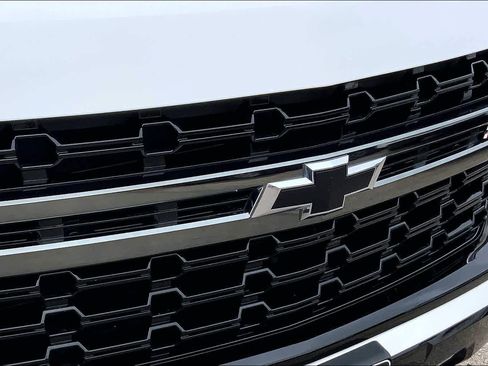 Used 2021 Chevrolet Tahoe Z71 w/ Rear Media and Nav Package image 29